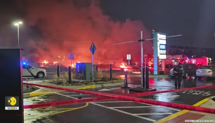 Philadelphia plane crash: Small aircraft crashes into homes, casualties reported | WION Originals