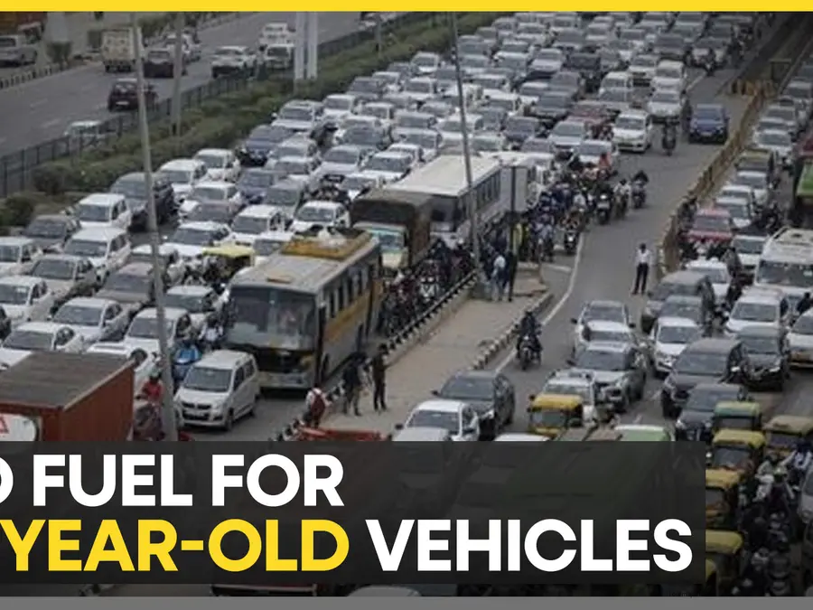 Delhi govt announces measures to curb pollution, public buses in Delhi to be phased out
