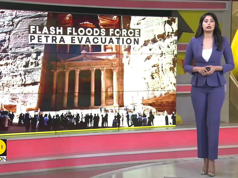 Jordan suspends Petra visits after flood warning