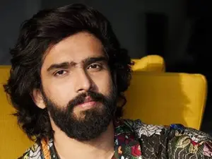 Amaal Mallik urges media to not ‘harass’ family after cutting ties with them, deletes controversial post