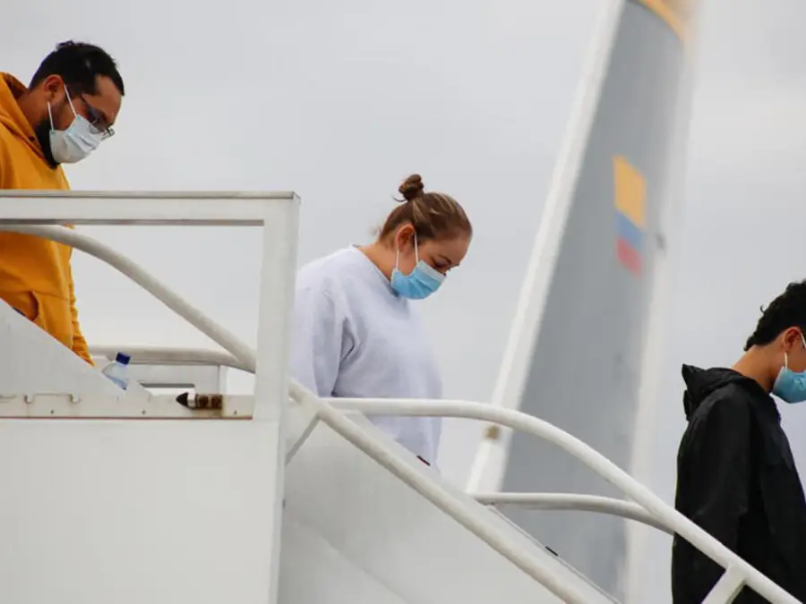 'An American nightmare': Colombia brings around 200 migrants home