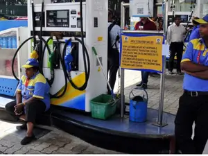Delhi fuel station to deny fuel to end of life vehicle from July 1