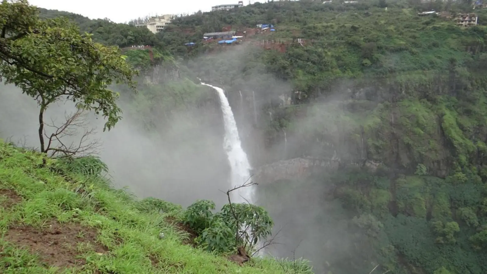  Lingmala Waterfall