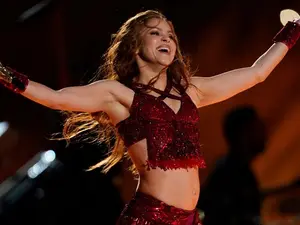 Shakira kicks off first world tour in seven years