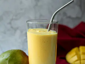 5 Easy Steps to Make Mango Lassi at Home