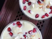5 Simple Steps to Make Fruit and Mint Custard
