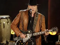 Neil Young will play Glastonbury; says 'error in information' caused news of pulling out