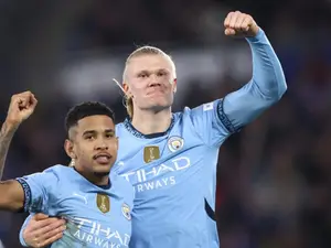 Premier League: Manchester City snap losing streak with Leicester win