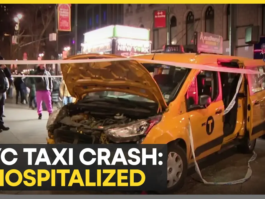 Taxi jumps curb in Manhattan, injures six