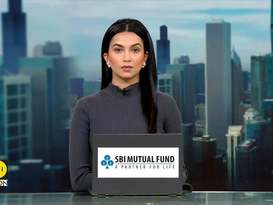 Hundreds of faithful pray at St Peter's Square for Pope Francis' health