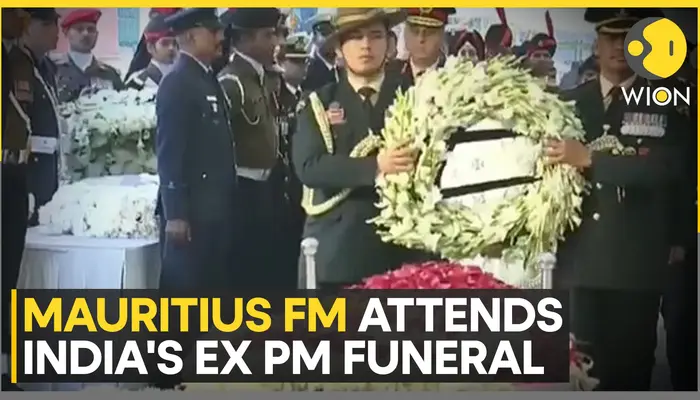 Mauritius FM attends funeral of Dr. Manmohan Singh