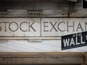 Wall street to see biggest bonus increases since pandemic