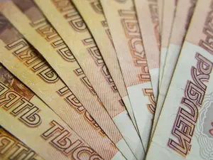 Russia's richest man sees rouble at 100-110/dollar as 'reasonable'