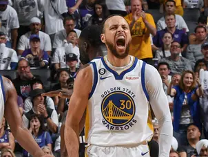 37-year-old Steph Curry drops 52 points to lead Warriors past Grizzlies