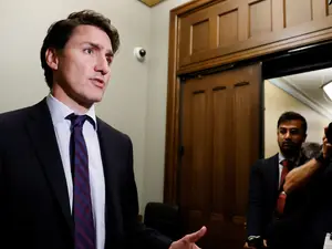 Trudeau’s time’s up? Dozens of Canadian Liberal MPs revolt after Freeland’s exit