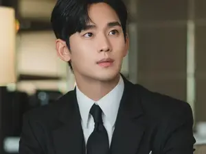 Kim Soo-hyun’s old interview about romancing a child actress resurfaces amid controversy