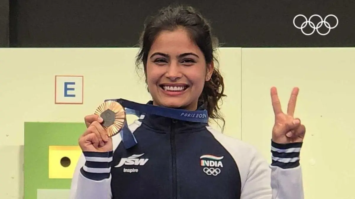 Manu Bhaker's awkward moment before getting Khel Ratna Award- Watch