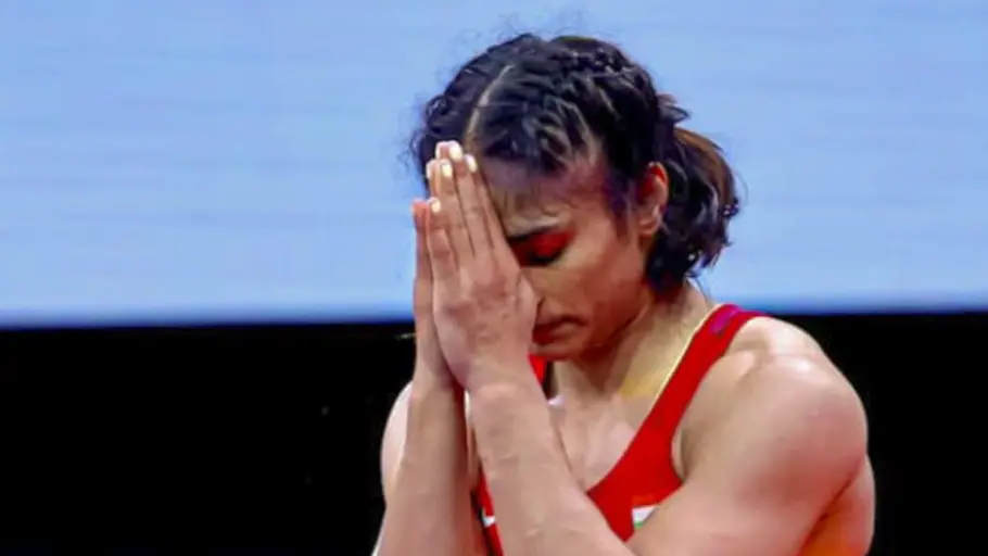 Tables turn? Yogeshwar Dutt calls out Vinesh Phogat over 'seeking' government benefits
