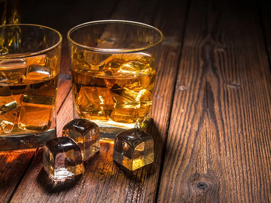 US surgeon general calls for cancer risk warnings on alcohol