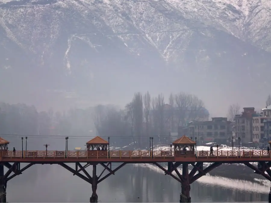India: Kashmir faces severe cold wave conditions; Srinagar records season's lowest temperature at -6.2°C
