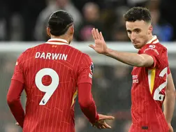 Premier League: Diogo Jota rescues 10-man Liverpool in Fulham draw, Arsenal held
