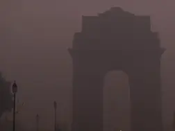 Cold weather hits Delhi with 4.5° chill and 'very poor' AQI amid coldwave