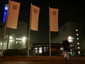 Porsche SE warns of massive €20 billion impairment on Volkswagen stake