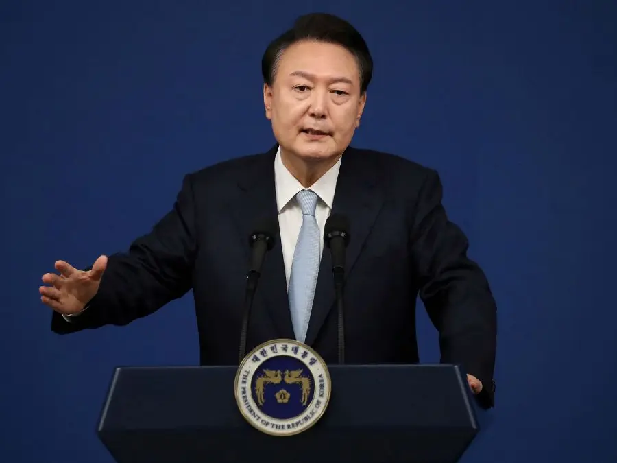 South Korean authorities attempt to raid presidential office to 'gather evidence'