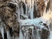 Cold wave leads to freezing of key water bodies in India's Jammu & Kashmir