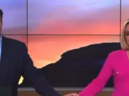 TV journalist in Arizona breaks down while announcing death of 28-year-old colleague. Watch