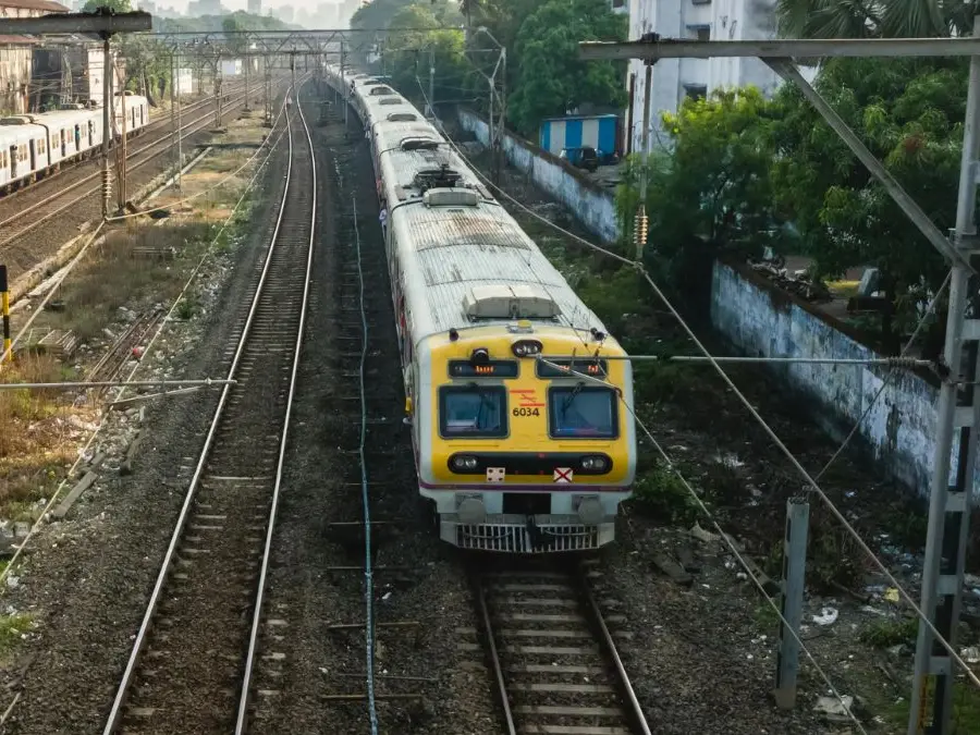 Naked man enters women’s compartment of Mumbai local train sparking panic: Watch
