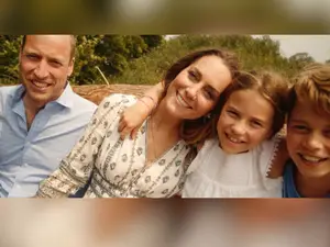 Kate Middleton, Prince William share annual Christmas card after a 'brutal year' 