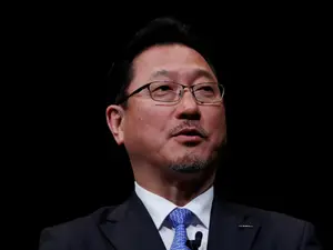 Foxconn Executive in France for potential Nissan stake acquisition talks with Renault