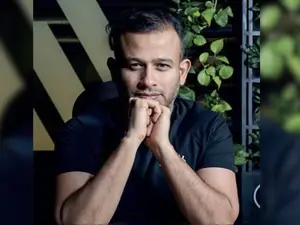 Delhi better than Bengaluru? Cars24 CEO's post sparks debate online