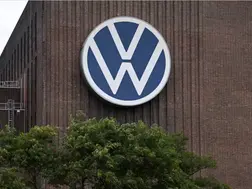 Volkswagen managers face 10% pay cut as part of bonus reduction plan: report