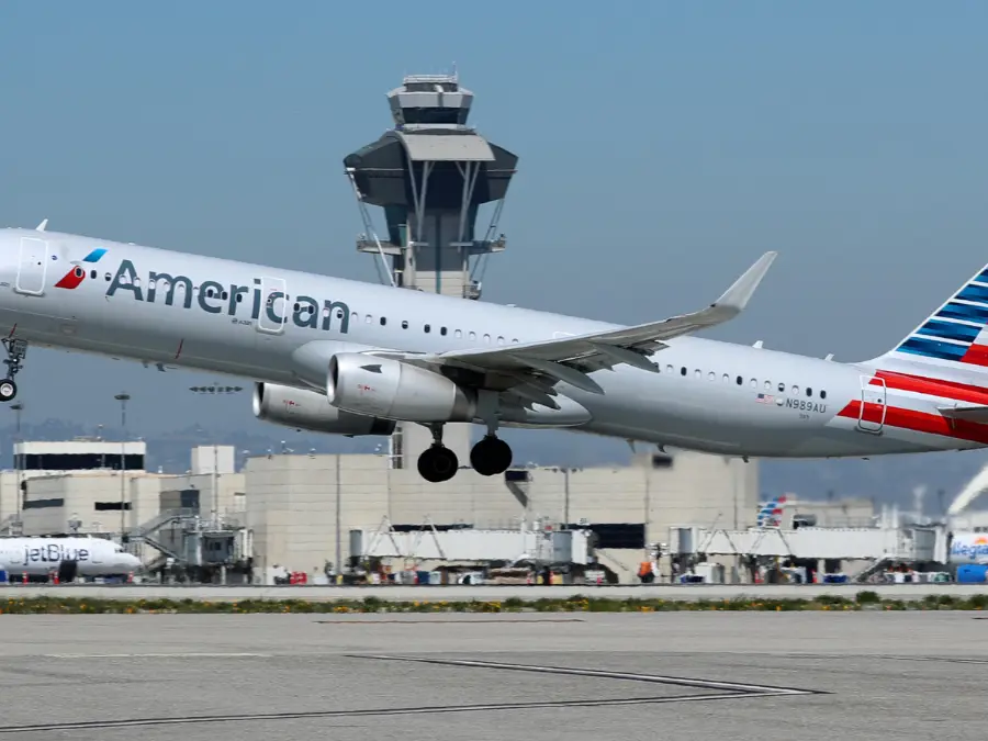 American Airlines resumes all US flights grounded due to technical glitch on Christmas eve
