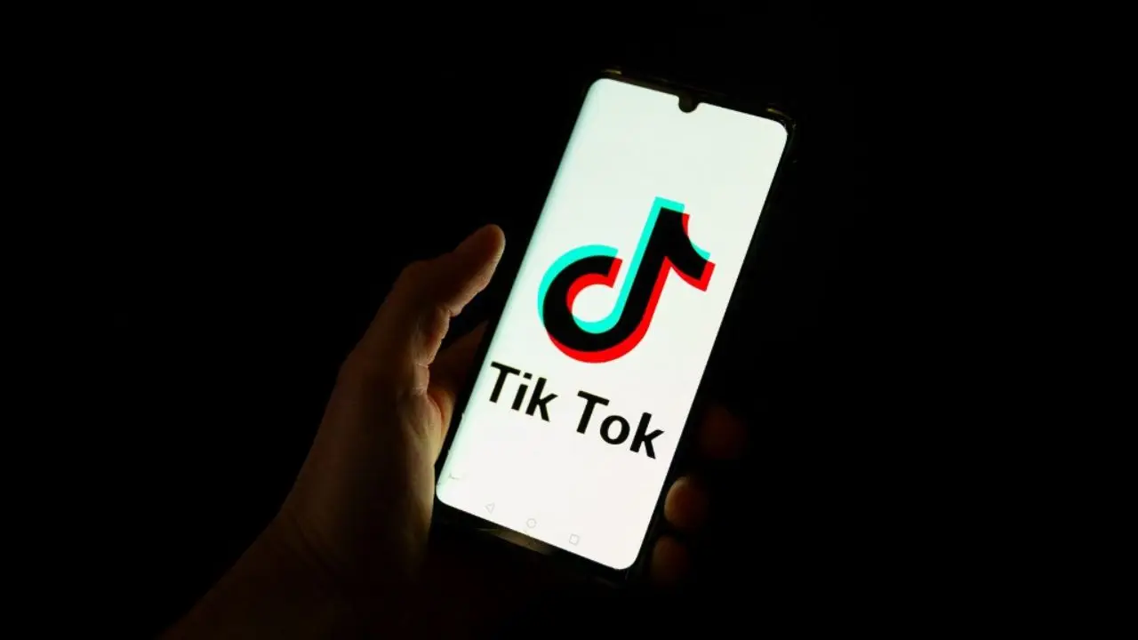 Trump signs executive order to delay TikTok ban in US by 75 days