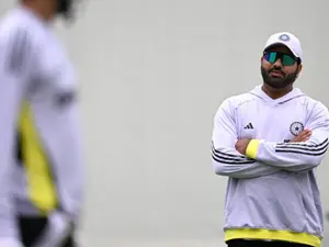 BGT: Shastri expects Rohit to take call on Test career after SCG game