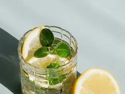 7 Mind-Blowing Benefits of Drinking Lemon Water Every Morning