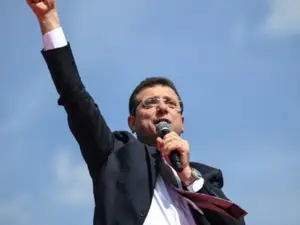Istanbul court formally places mayor under arrest on graft charges