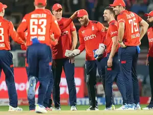 This former Indian cricketer takes cheeky dig at England with 'smog' remark after India's T20I series win