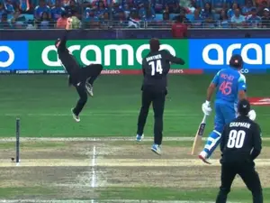 Unbelievable! Glenn ‘Superman’ Phillips plucks ‘Catch of the tournament’ - Watch