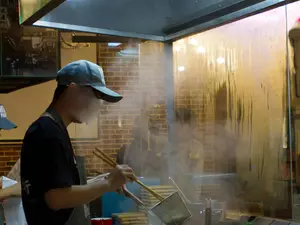 Elephant dung with a side of jam: Chinese restaurant takes authentic dining experience to weird level