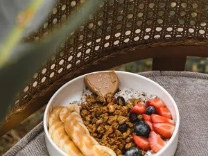 6 Superfoods with More Protein than Egg Whites