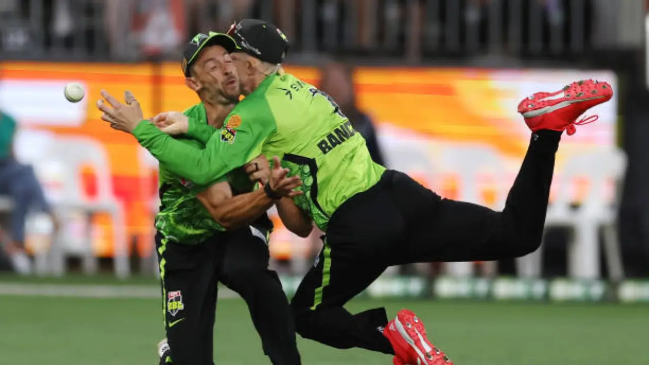 BBL 2024-25: Cameron Bancroft,  Daniel Sams conscious after horror collision