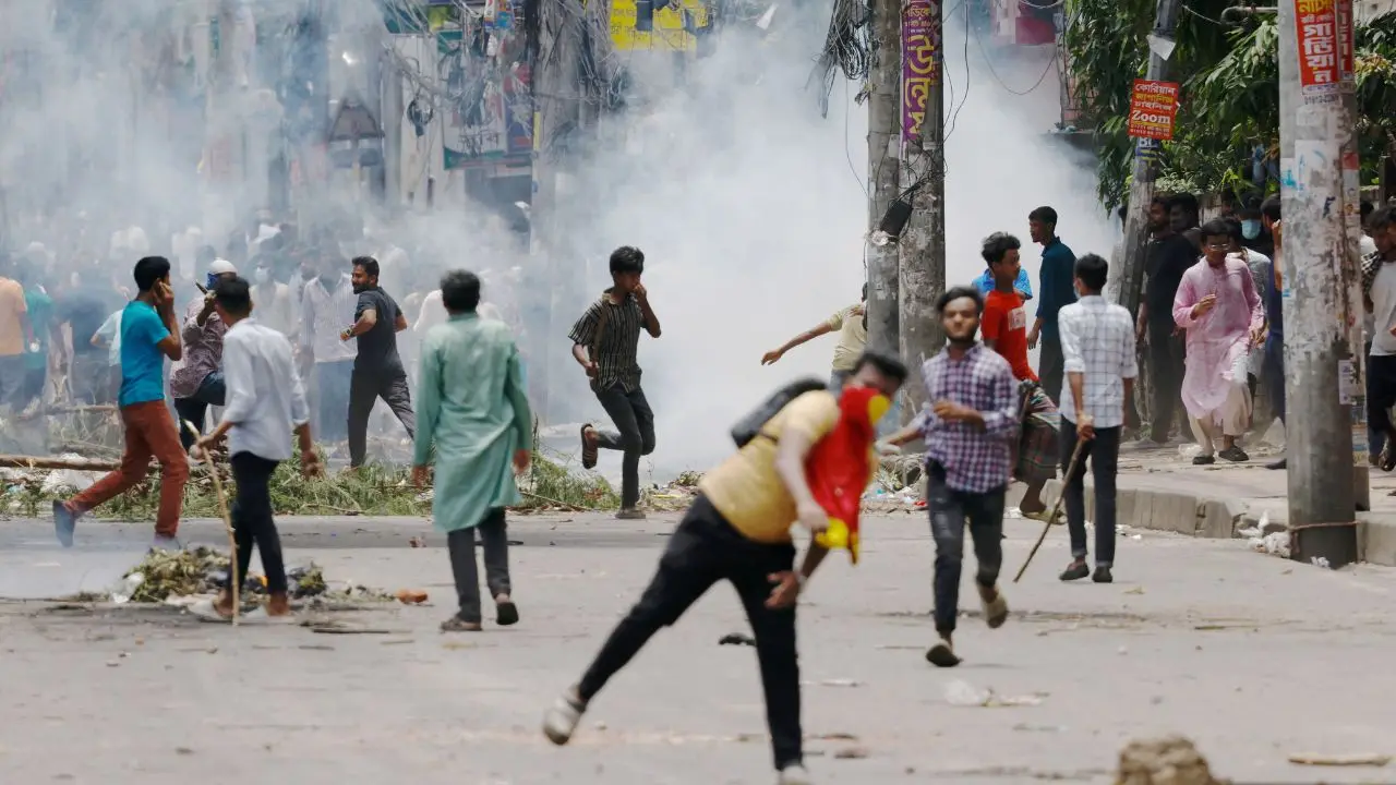 Bangladesh clashes leave nearly 150 students injured