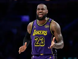 LeBron James achieves impossible feat, becomes first player to register 50,000 career NBA points