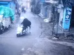 'Gaaye Theft Auto’: Bull goes for a scooty spin in Rishikesh, stunned netizens dub him ‘heavy driver!'