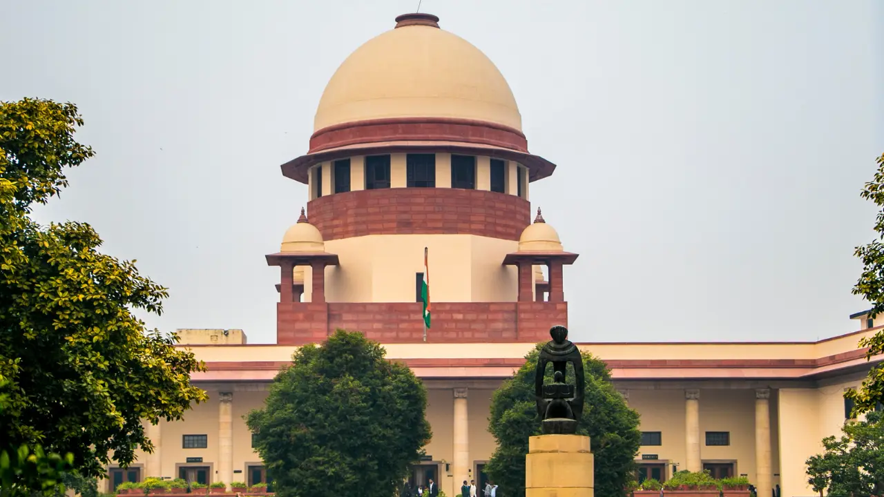 SC withholds order for interim stay on parts of Waqf Act after Centre, states seek time