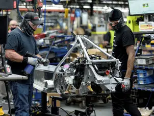 US manufacturing activity shrinks by most since November